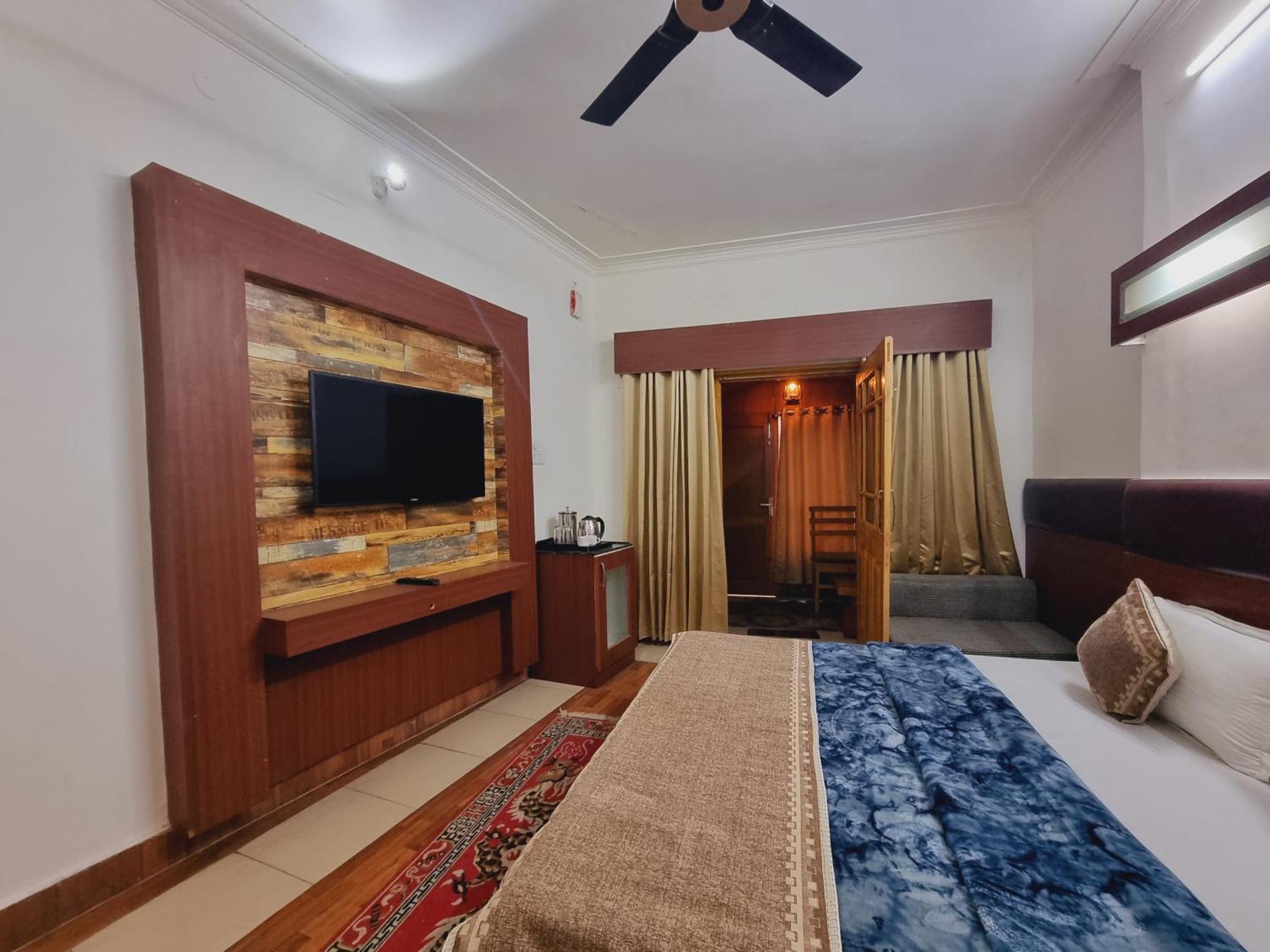 Wow Hotels Green View Dalhousie Exterior photo