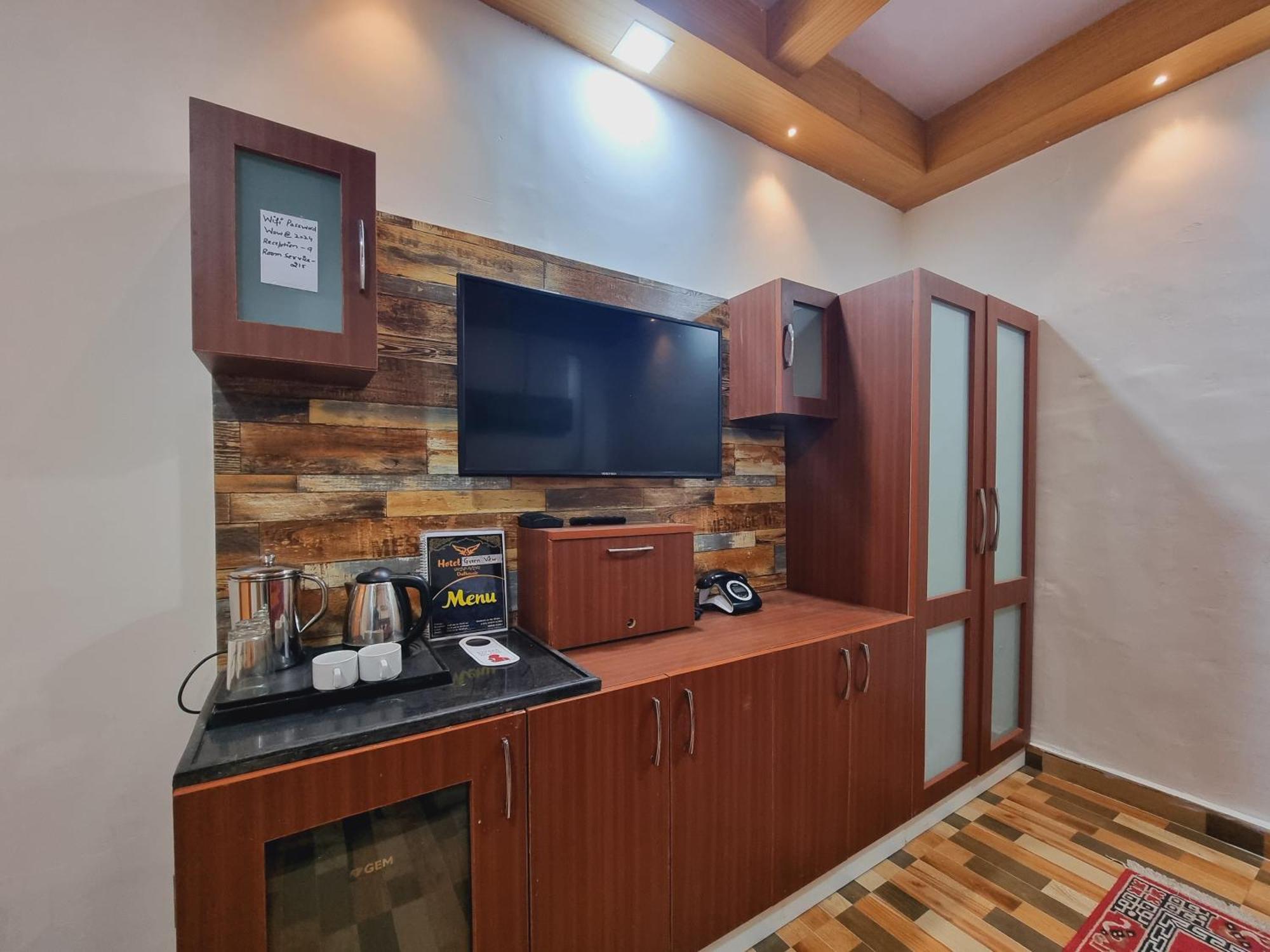 Wow Hotels Green View Dalhousie Exterior photo